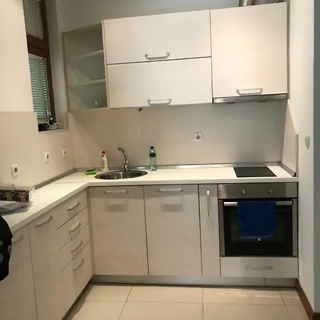 21 Asparuh - 24h Self Check-in * София